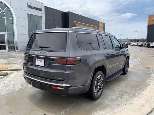 2022 Jeep Wagoneer Series III
