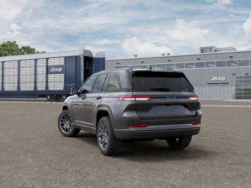 Metallic 2026 Jeep Grand Cherokee Summit