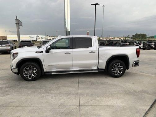 2023 GMC Sierra 1500 SLT