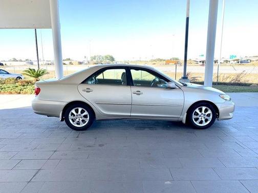 2005 Toyota Camry 