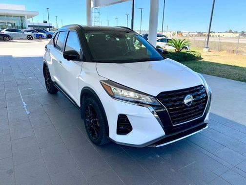 2024 Nissan Kicks SR