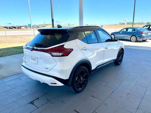 2024 Nissan Kicks SR