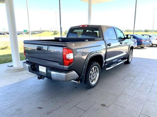 2017 Toyota Tundra SR5