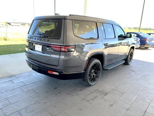 2023 Jeep Wagoneer Series II