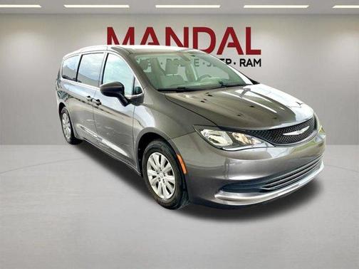 Granite Crystal Clearcoat Metallic 2020 Chrysler Voyager L