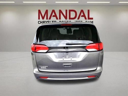 Granite Crystal Clearcoat Metallic 2020 Chrysler Voyager L