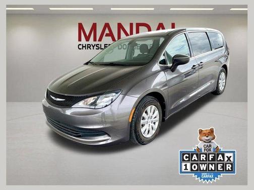 Granite Crystal Clearcoat Metallic 2020 Chrysler Voyager L