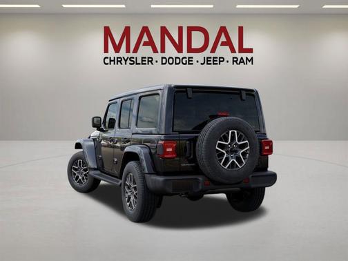 Black Clearcoat 2026 Jeep Wrangler Sahara