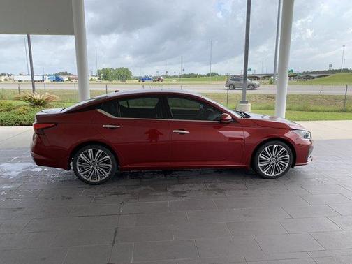 2023 Nissan Altima 2.5 SL