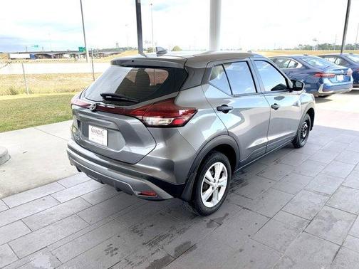 2024 Nissan Kicks S