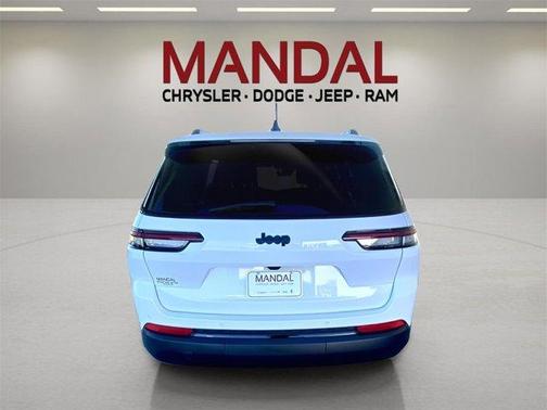 2025 Jeep Grand Cherokee L Laredo