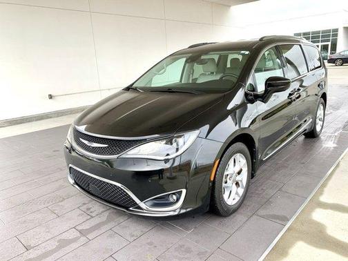 2020 Chrysler Pacifica Touring-L