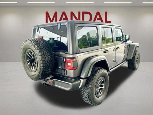 Granite Crystal Clearcoat Metallic 2024 Jeep Wrangler Rubicon