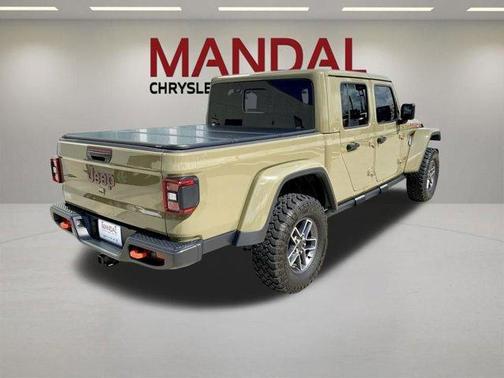 41 2025 Jeep Gladiator Mojave