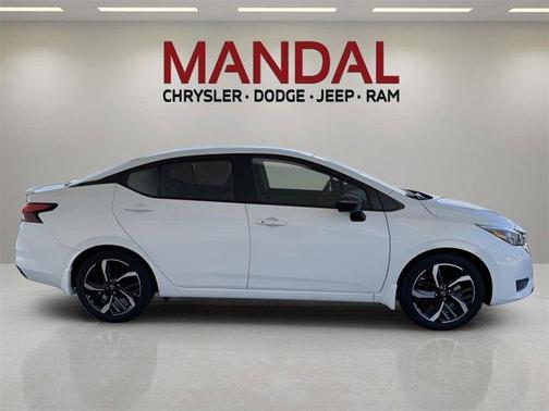 2024 Nissan Versa 1.6 SR