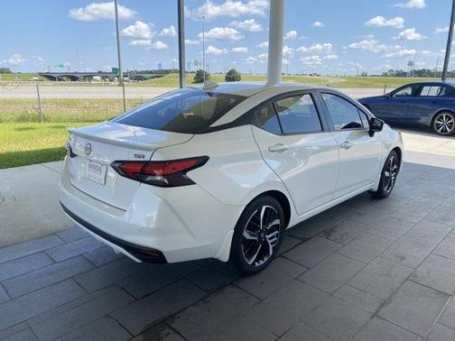 2024 Nissan Versa 1.6 SR