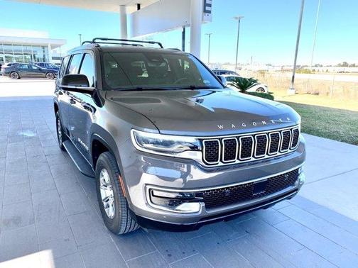 2023 Jeep Wagoneer Base