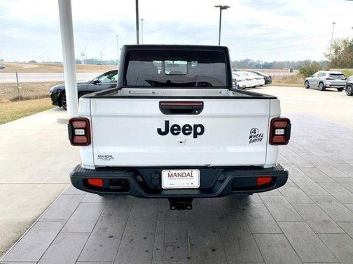 2023 Jeep Gladiator Sport