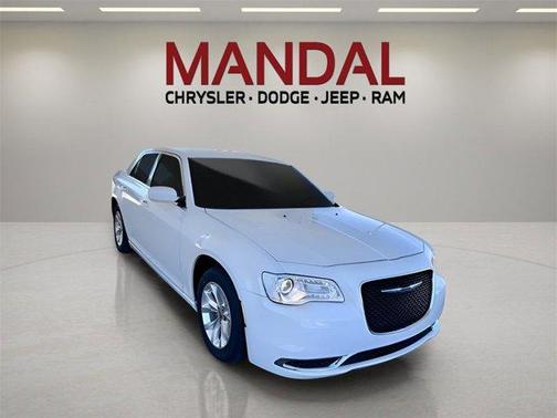 2023 Chrysler 300 Touring