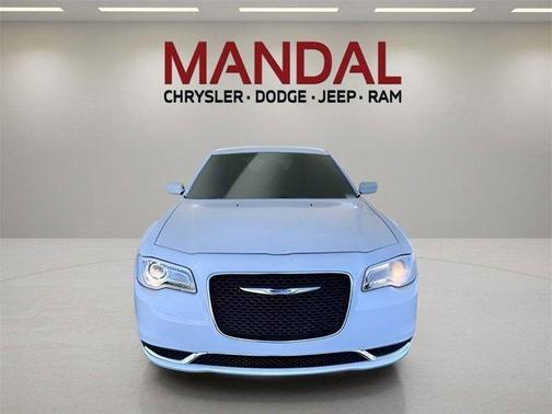 2023 Chrysler 300 Touring