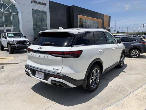 2025 INFINITI QX60 Luxe