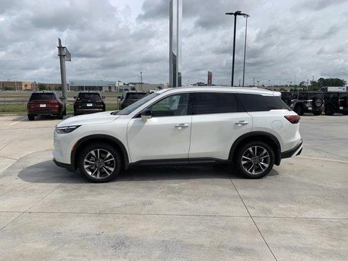 2025 INFINITI QX60 Luxe