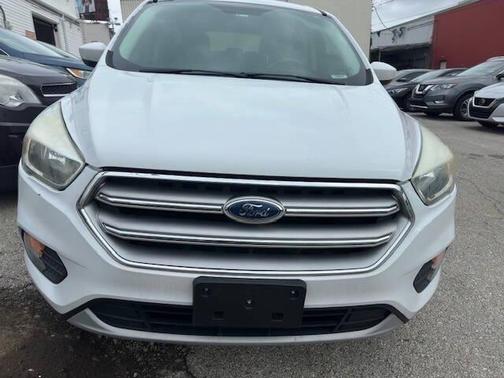 White 2017 Ford Escape SE