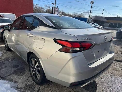 2021 Nissan Versa 1.6 SV