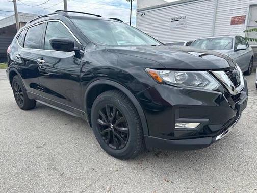 Black 2018 Nissan Rogue SV