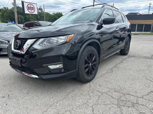 Black 2018 Nissan Rogue SV