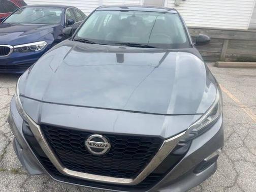 Pewter 2019 Nissan Altima 2.5 SR