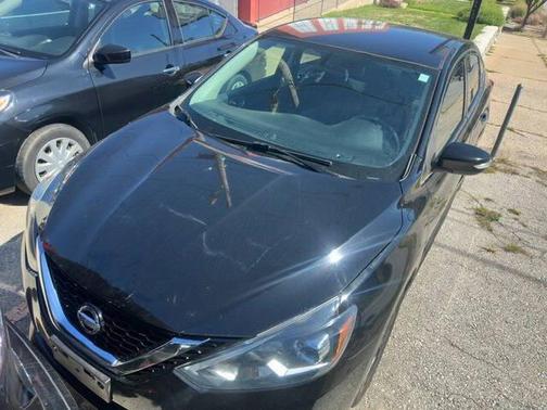 Super Black 2019 Nissan Sentra SR