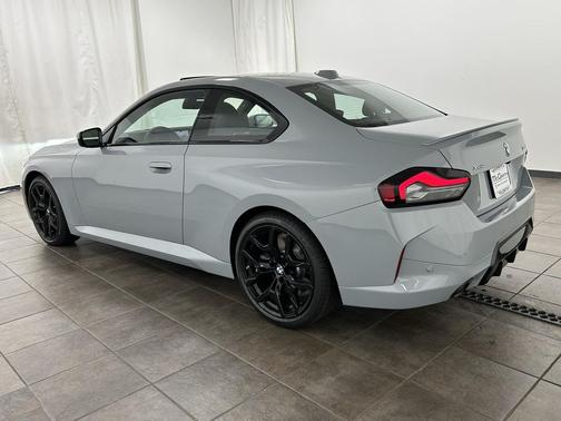2025 BMW 230 i xDrive