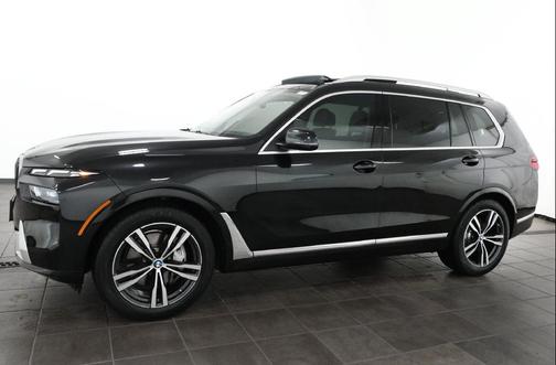 Black Sapphire Metallic 2023 BMW X7 xDrive40i