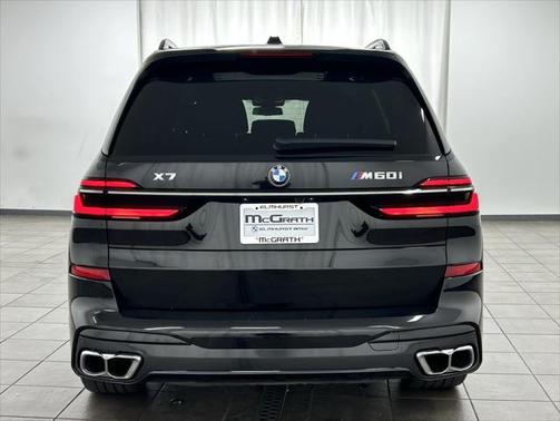 2025 BMW X7 M60i