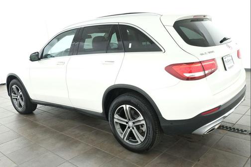 designo Diamond White Metallic 2017 Mercedes-Benz GLC 300 4MATIC