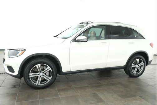 designo Diamond White Metallic 2017 Mercedes-Benz GLC 300 4MATIC