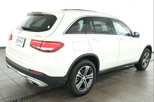 designo Diamond White Metallic 2017 Mercedes-Benz GLC 300 4MATIC