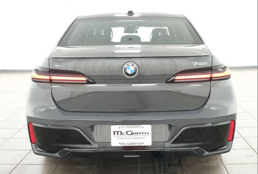 Dravit Grey Metallic 2026 BMW 740 xDrive