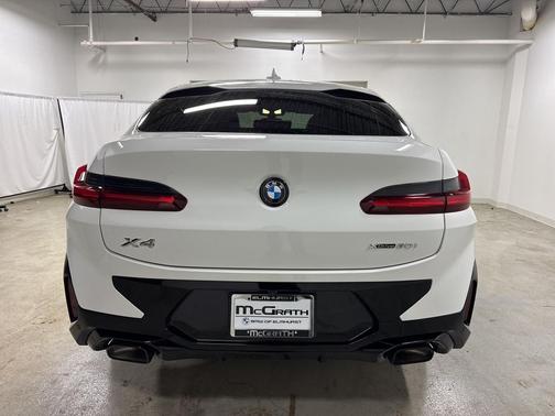 2024 BMW X4 xDrive30i