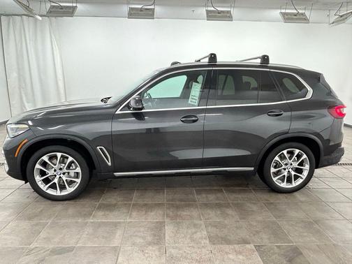 Dark Graphite Metallic 2023 BMW X5 xDrive40i