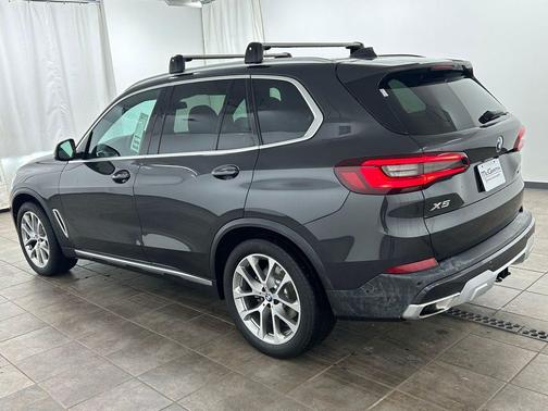 Dark Graphite Metallic 2023 BMW X5 xDrive40i