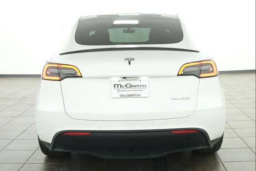 Pearl White Multi-Coat 2022 Tesla Model Y Performance Dual Motor All-Wheel Drive