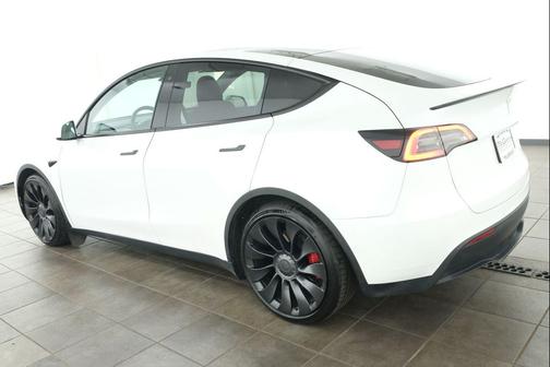 Pearl White Multi-Coat 2022 Tesla Model Y Performance Dual Motor All-Wheel Drive