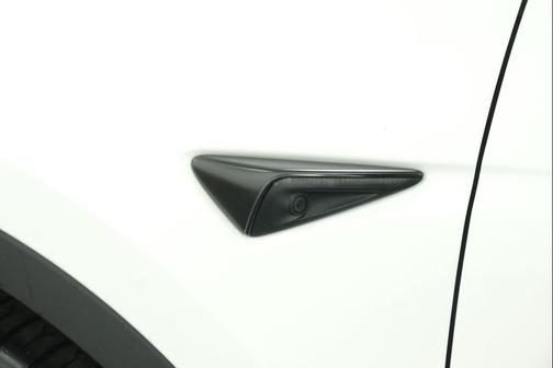 Pearl White Multi-Coat 2022 Tesla Model Y Performance Dual Motor All-Wheel Drive