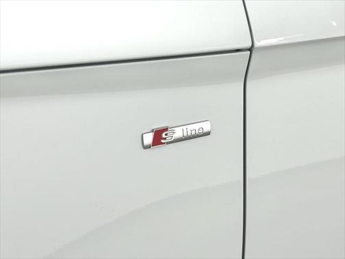 2023 Audi Q5 45 S line Prestige