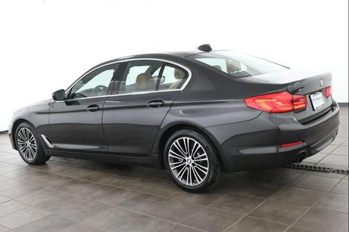 Dark Graphite Metallic 2019 BMW 530 i xDrive