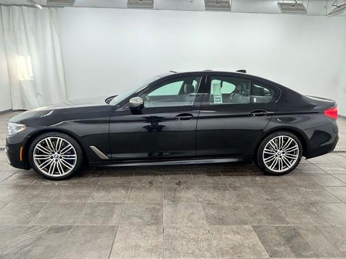 Black Sapphire Metallic 2020 BMW M550 i Xdrive