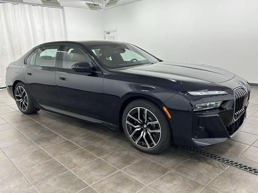 2025 BMW 760 xDrive