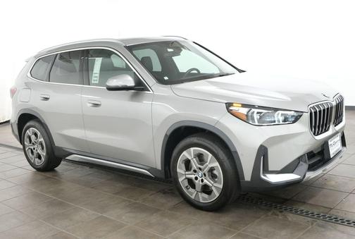 Space Silver Metallic 2025 BMW X1 xDrive28i